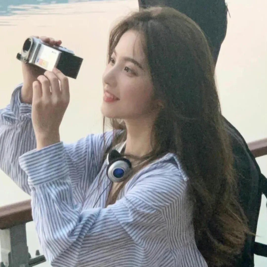 他的三个女儿